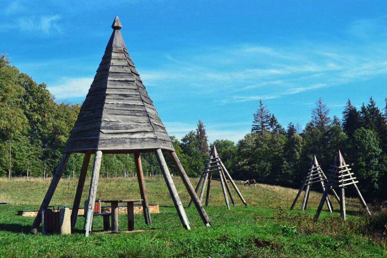 Chatova Osada Na Skalkach Novy Jicin Exterior photo